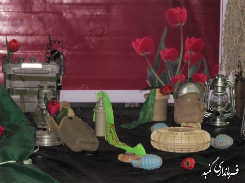 مراسم وداع با دو شهید گمنام هشت سال دفاع مقدس در مصلی نماز جمعه گنبد برگزار شد.
