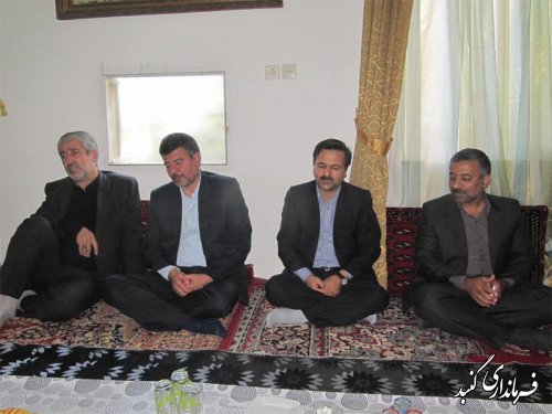 معاون استاندار و رئیس سازمان جهاد از خانواده مرحوم رحمت الله بهمرام دیدار کرد 