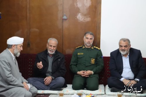 مسئولین گنبدکاووس با آخوند غراوی منتخب مردم شریف استان گلستان در مجلس خبرگان رهبری دیدار کردند.